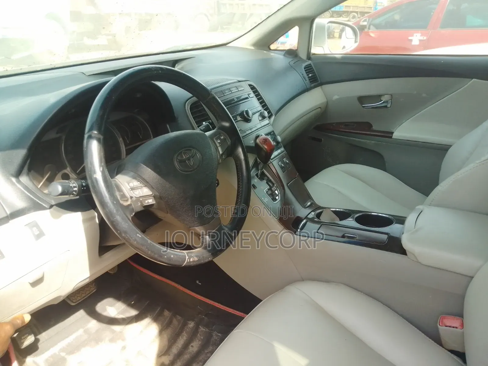 Toyota Venza XLE 2011 Silver