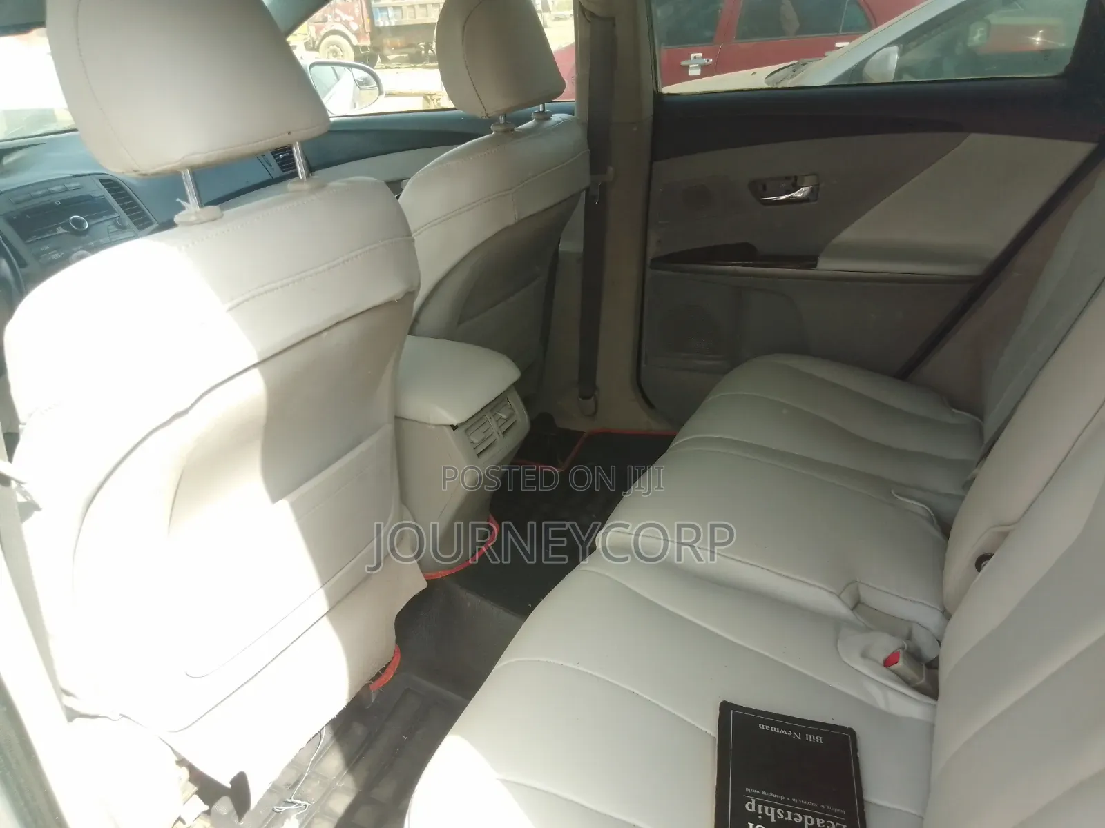 Toyota Venza XLE 2011 Silver