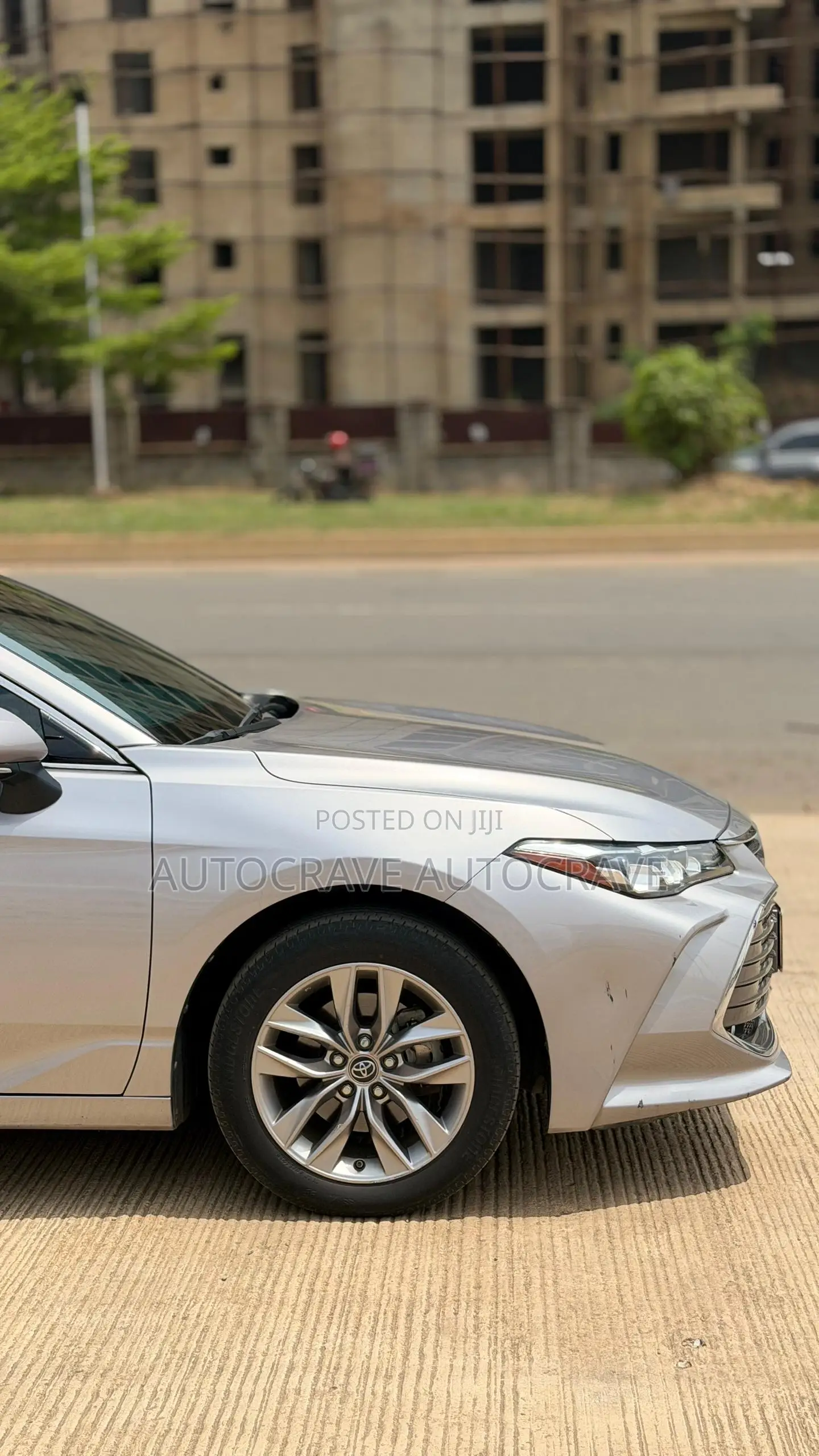 Toyota Avalon XLE 2021 Silver