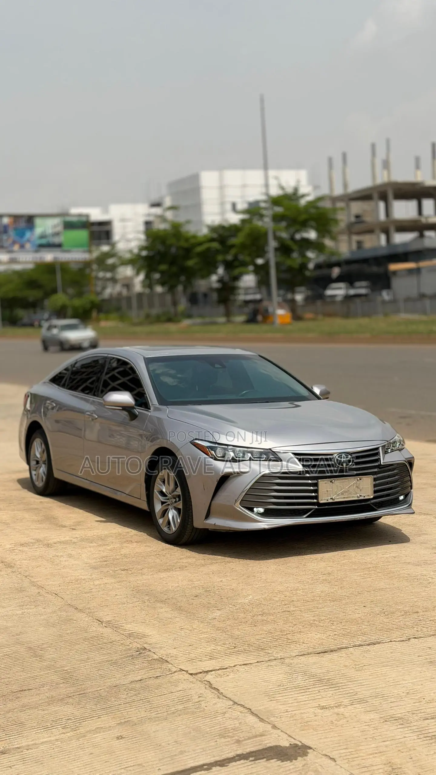 Toyota Avalon XLE 2021 Silver