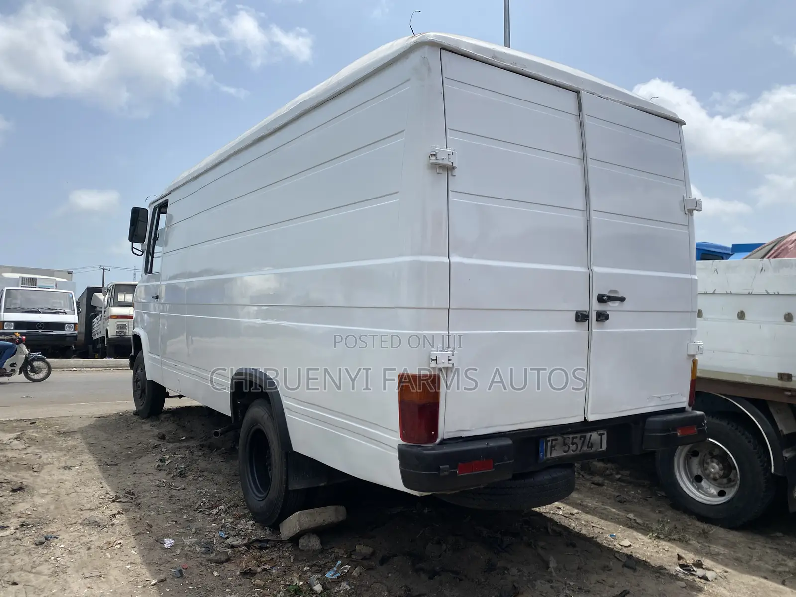 Mercedes-Benz T1/TN 1995 White