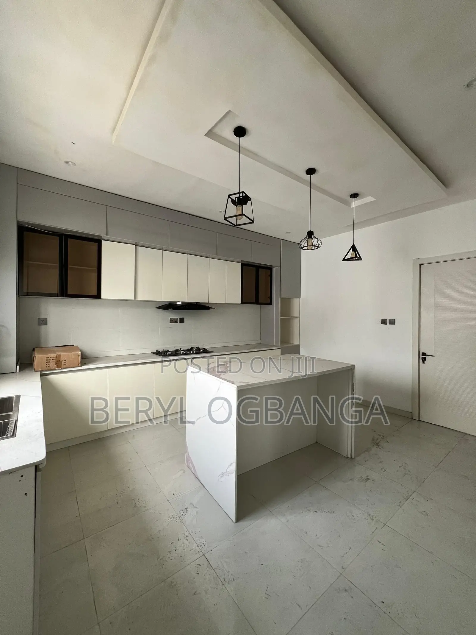 4bdrm Duplex in Lekki Phase 2 for rent