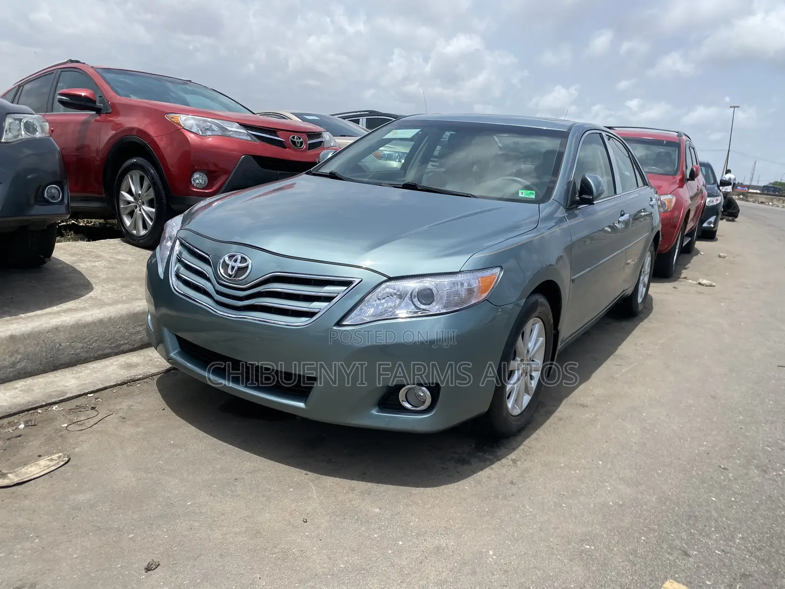Toyota Camry XLE V6 4dr Sedan (3.5L 6cyl 6A) 2011 Green