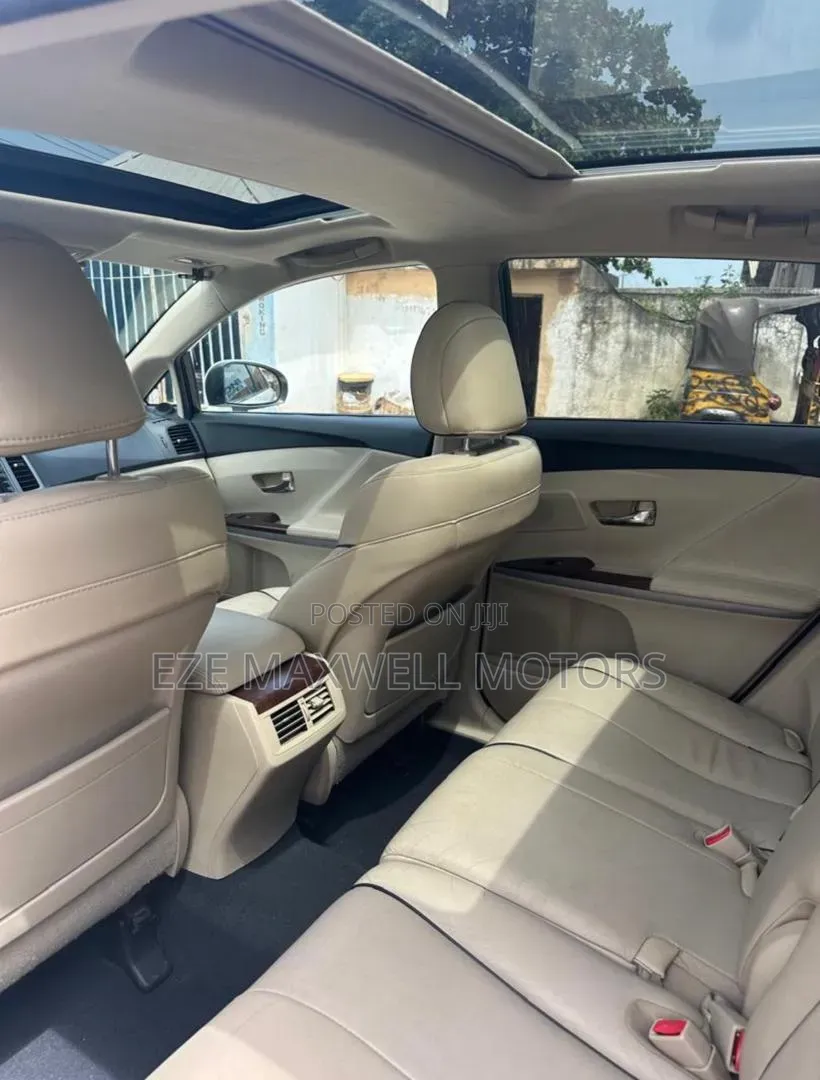 Toyota Venza Limited 2012 White