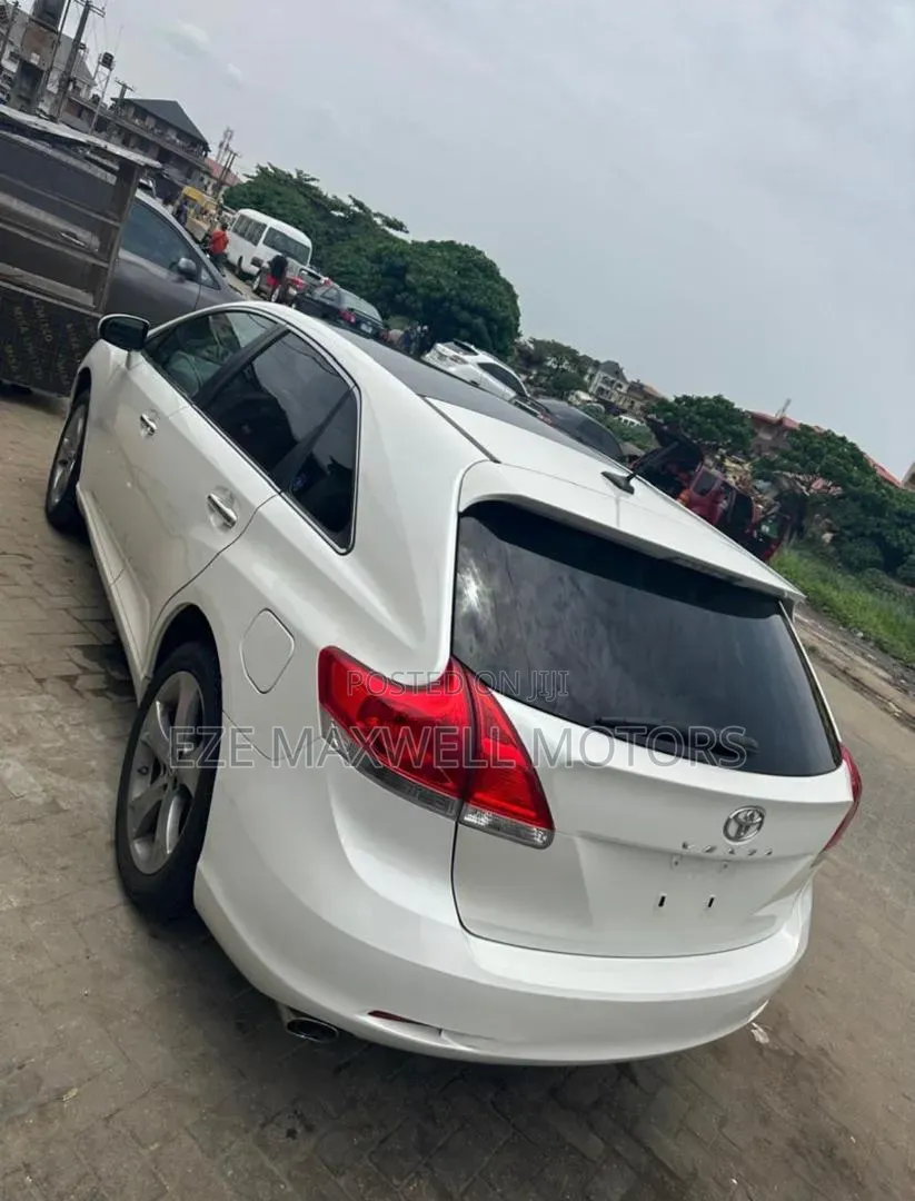 Toyota Venza Limited 2012 White