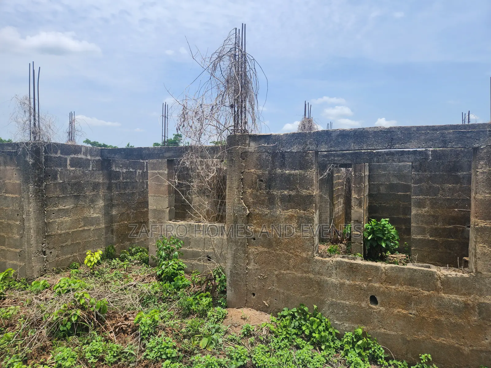 6bdrm Bungalow In Ademilokun Estate, Akobo For Sale