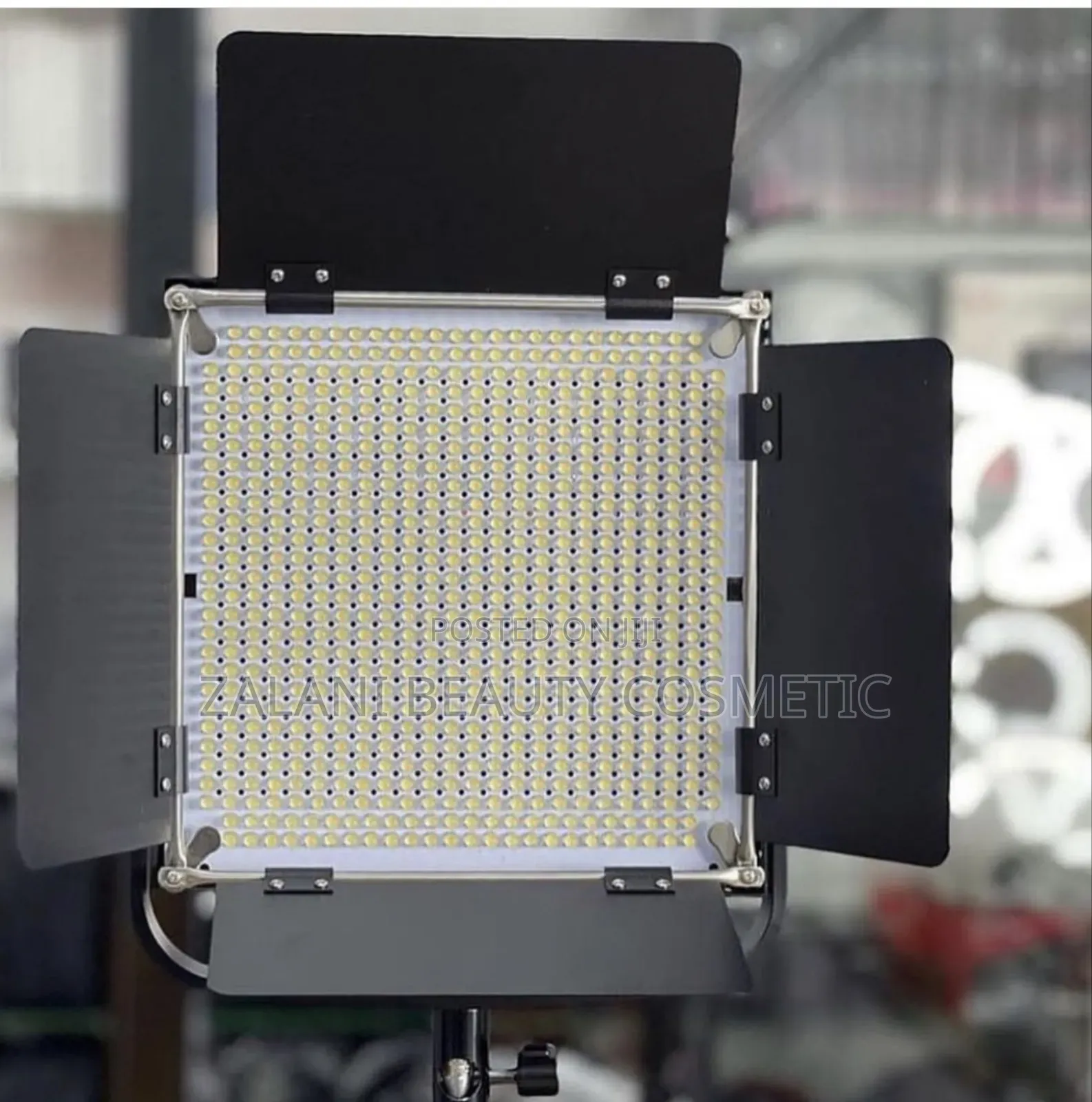 Sutefoto Led 660 Pro, a Professional- Bi-Color Led Video Light Panel