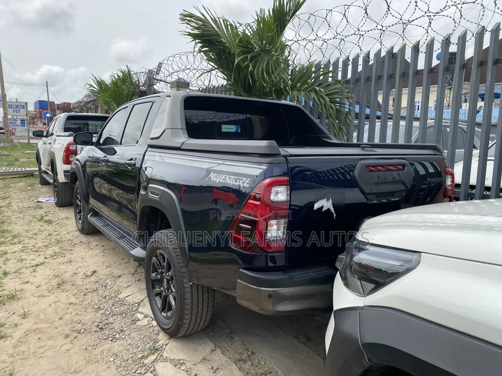 Toyota Hilux 2021 Blue