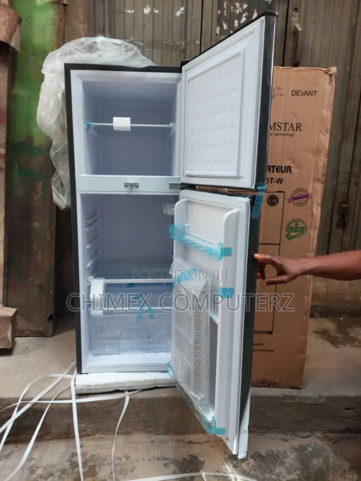 Skyrun Refrigerator 118 Litres Black and Silver Colour
