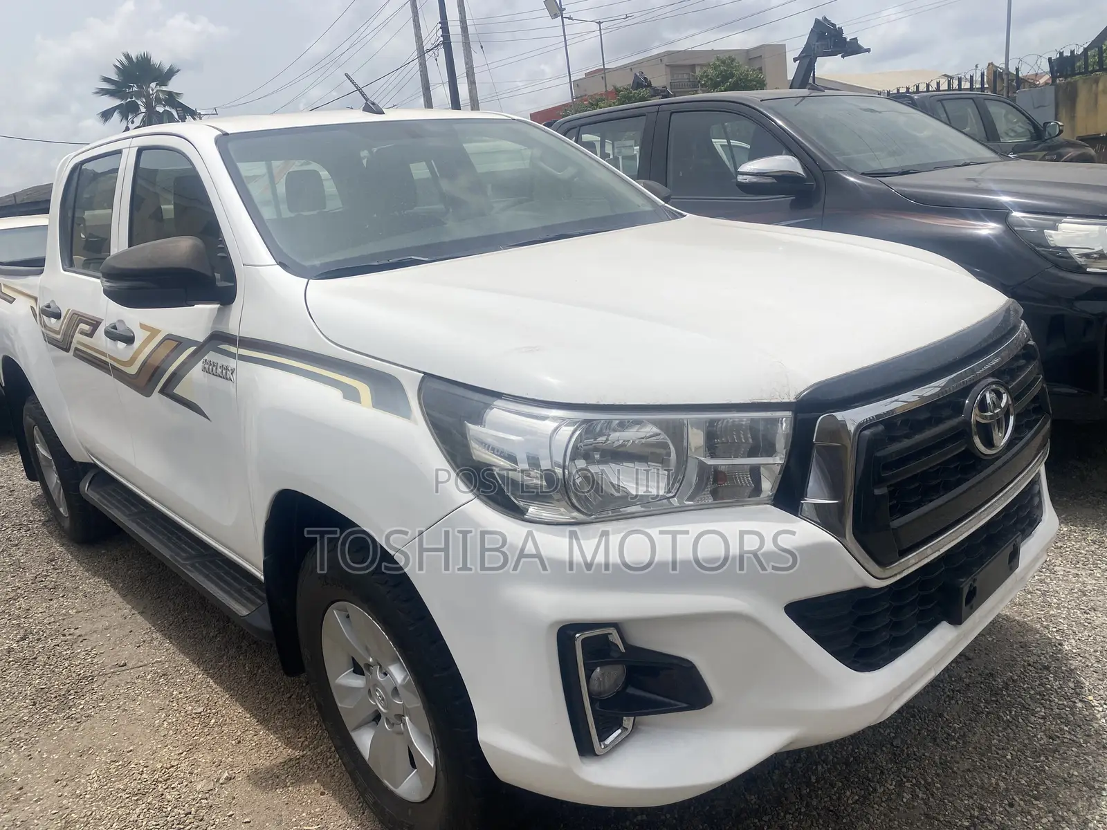 Toyota Hilux 2020 White