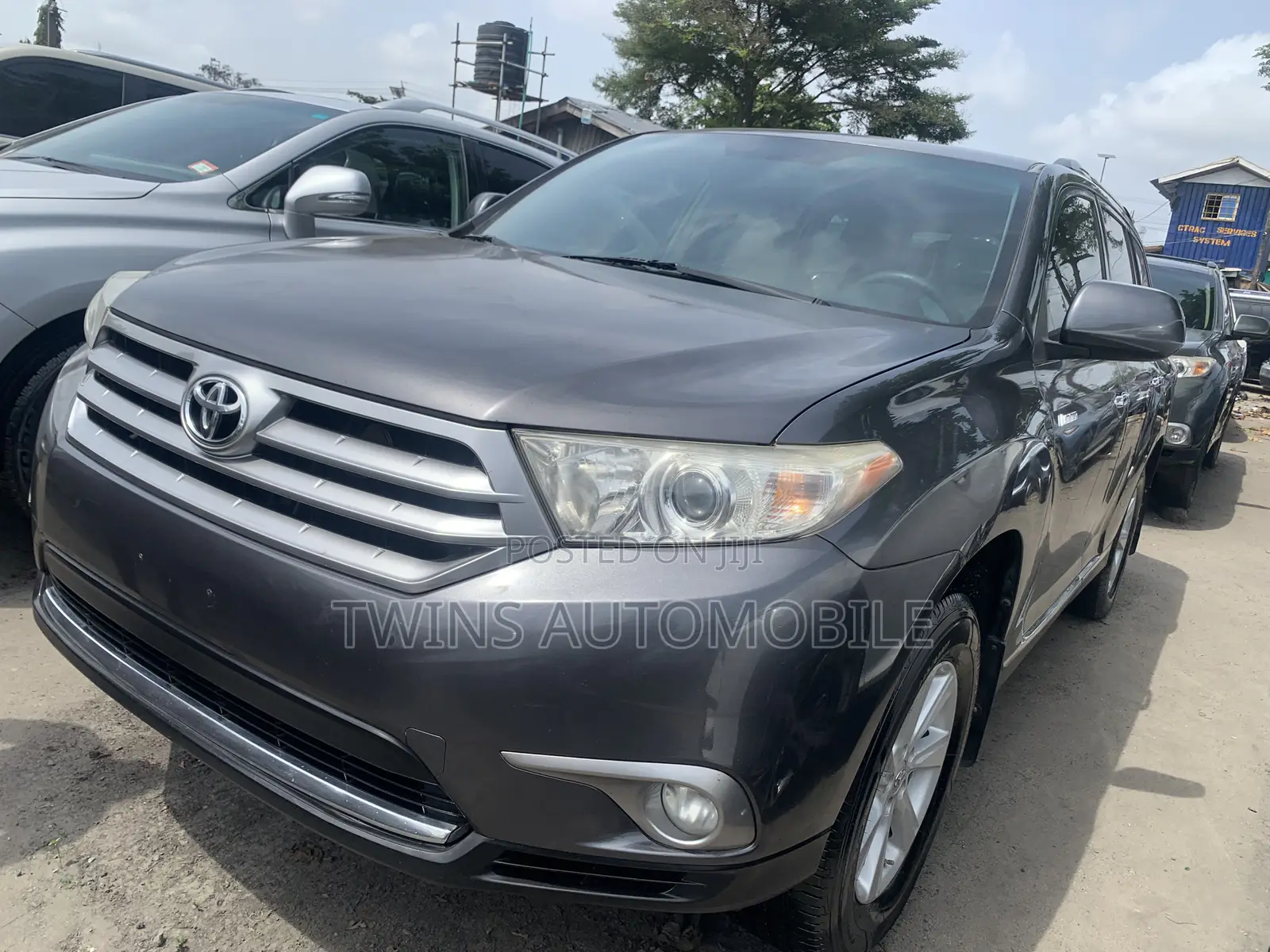 Toyota Highlander Limited 3.5l 4WD 2013 Gray