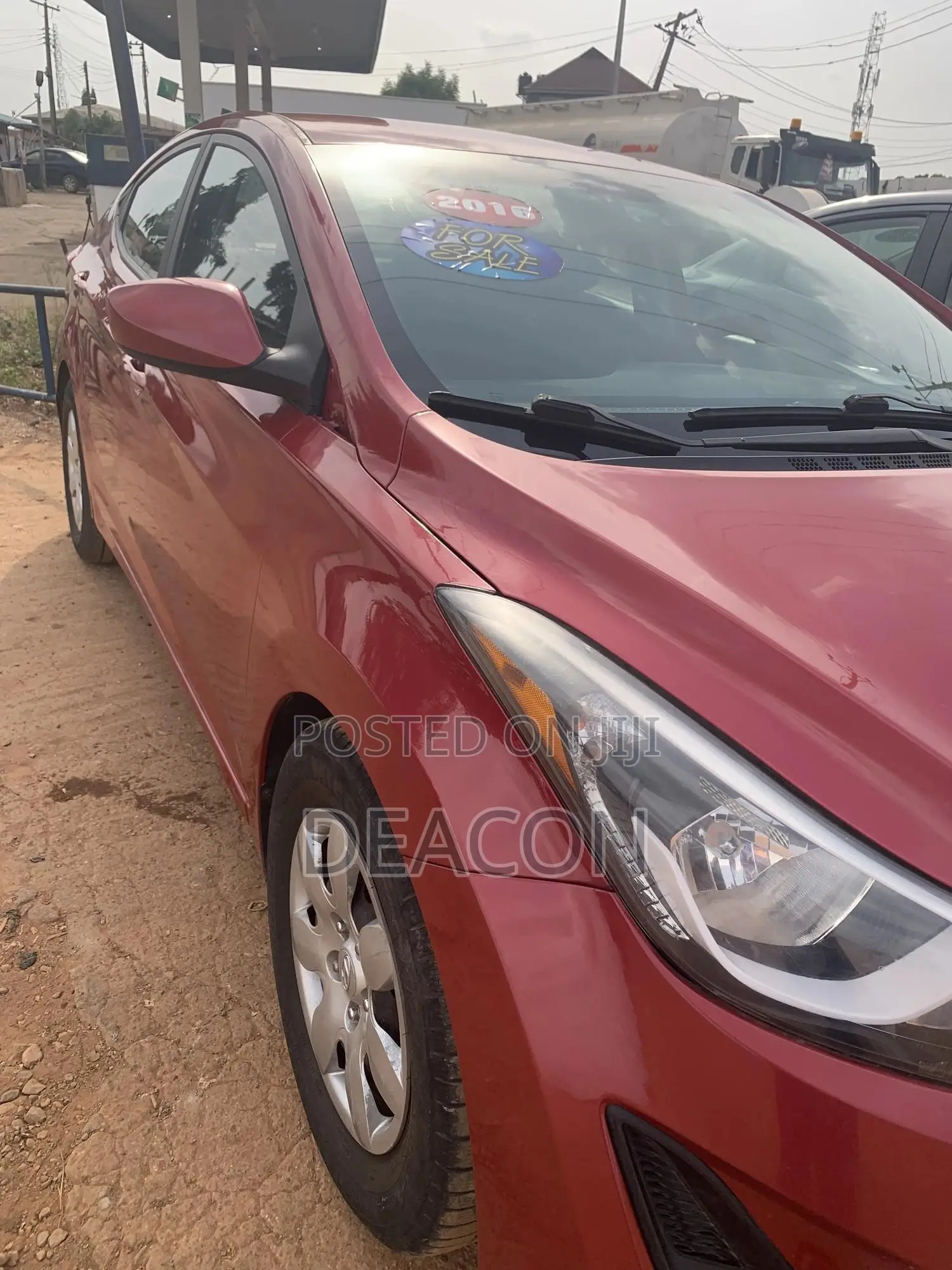 Hyundai Elantra 2016 Red