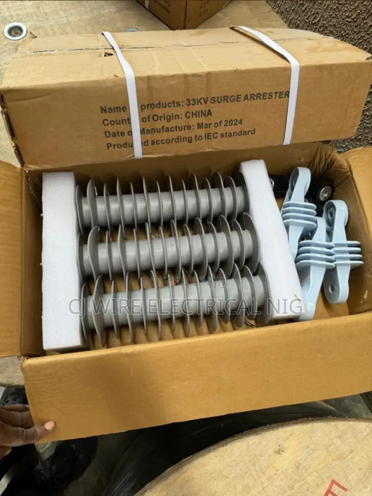 33kv and 11kv Silicon and Porcelain Lighting Arrestor