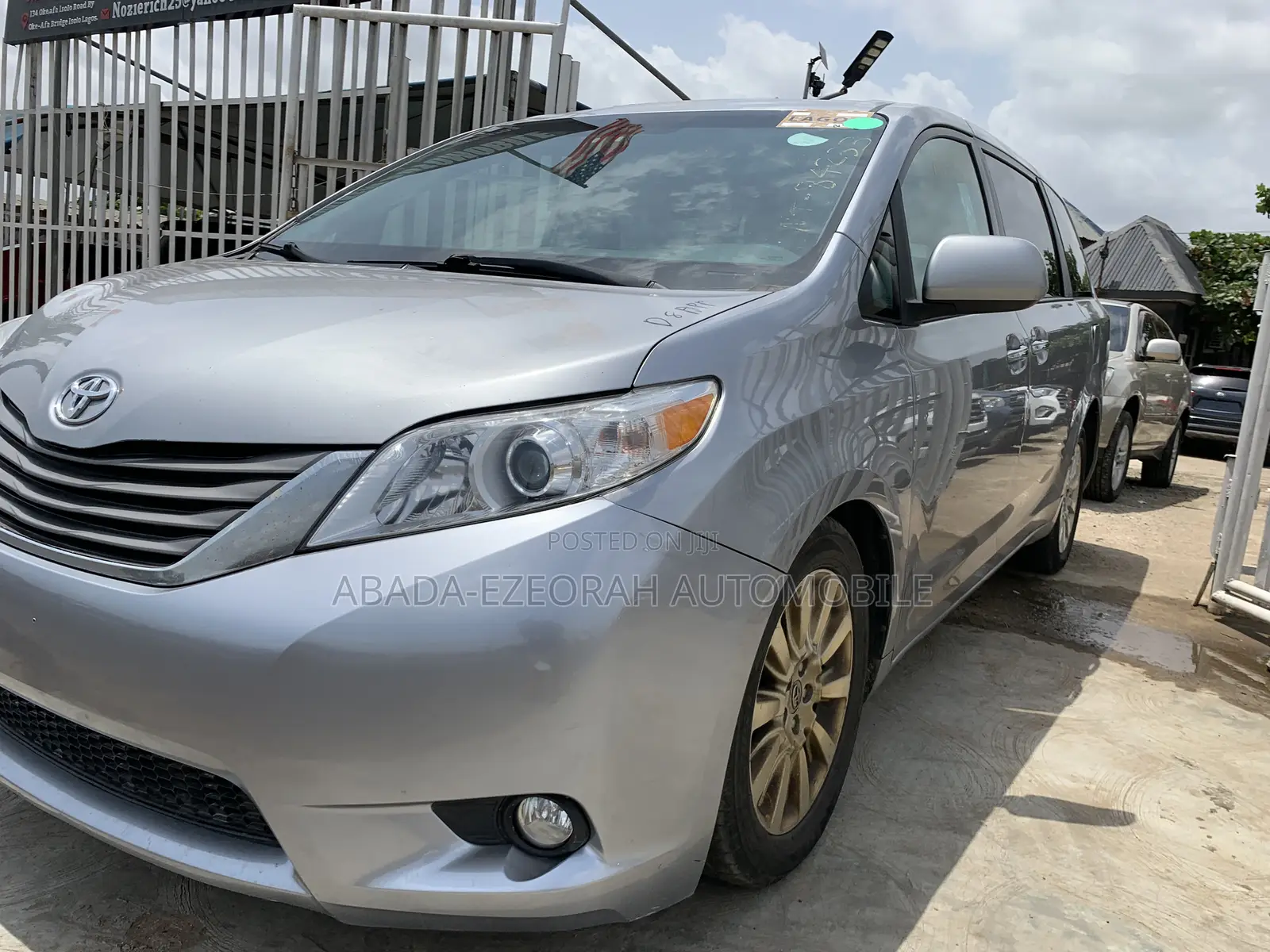 Toyota Sienna XLE 8 Passenger 2012 Gray