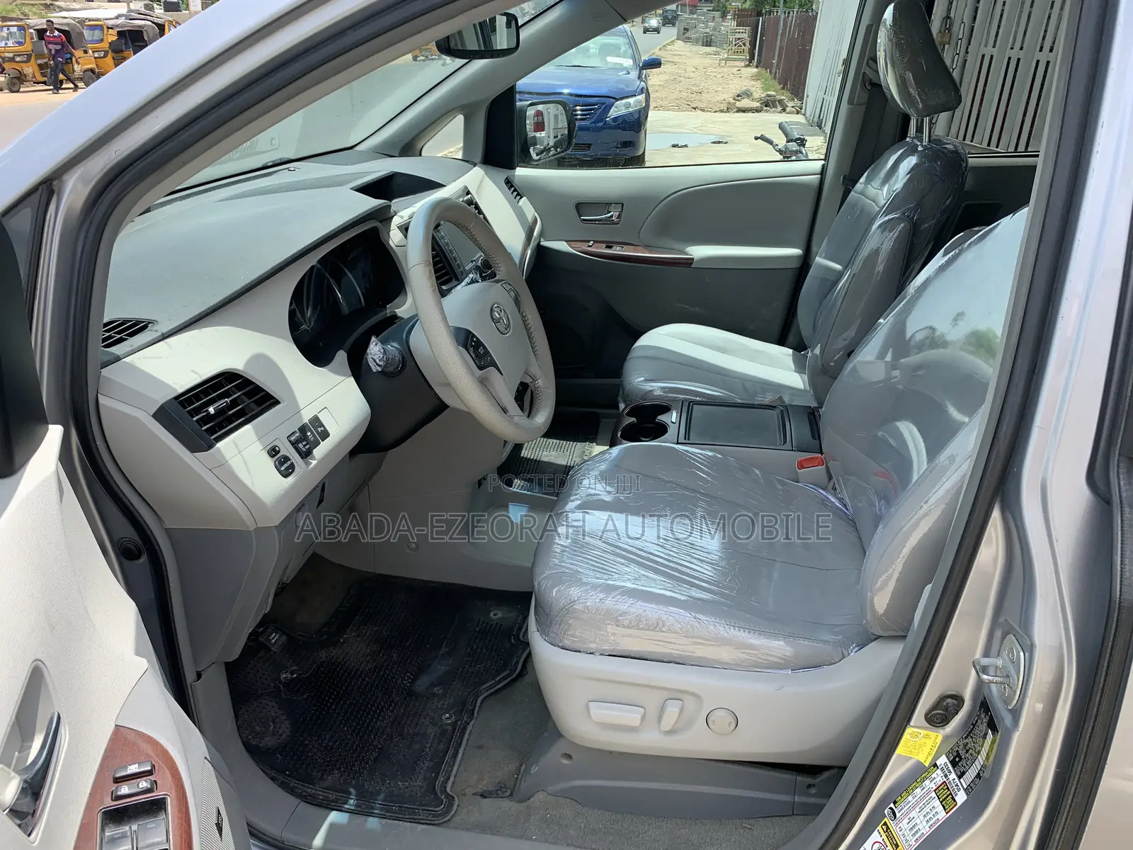 Toyota Sienna XLE 8 Passenger 2012 Gray