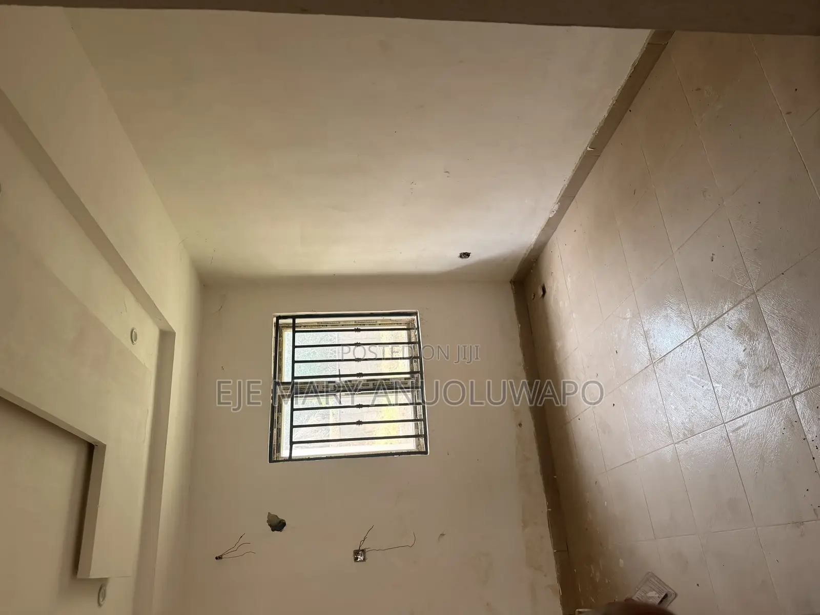 5bdrm Duplex in Brains And Hammers, Life Camp for sale