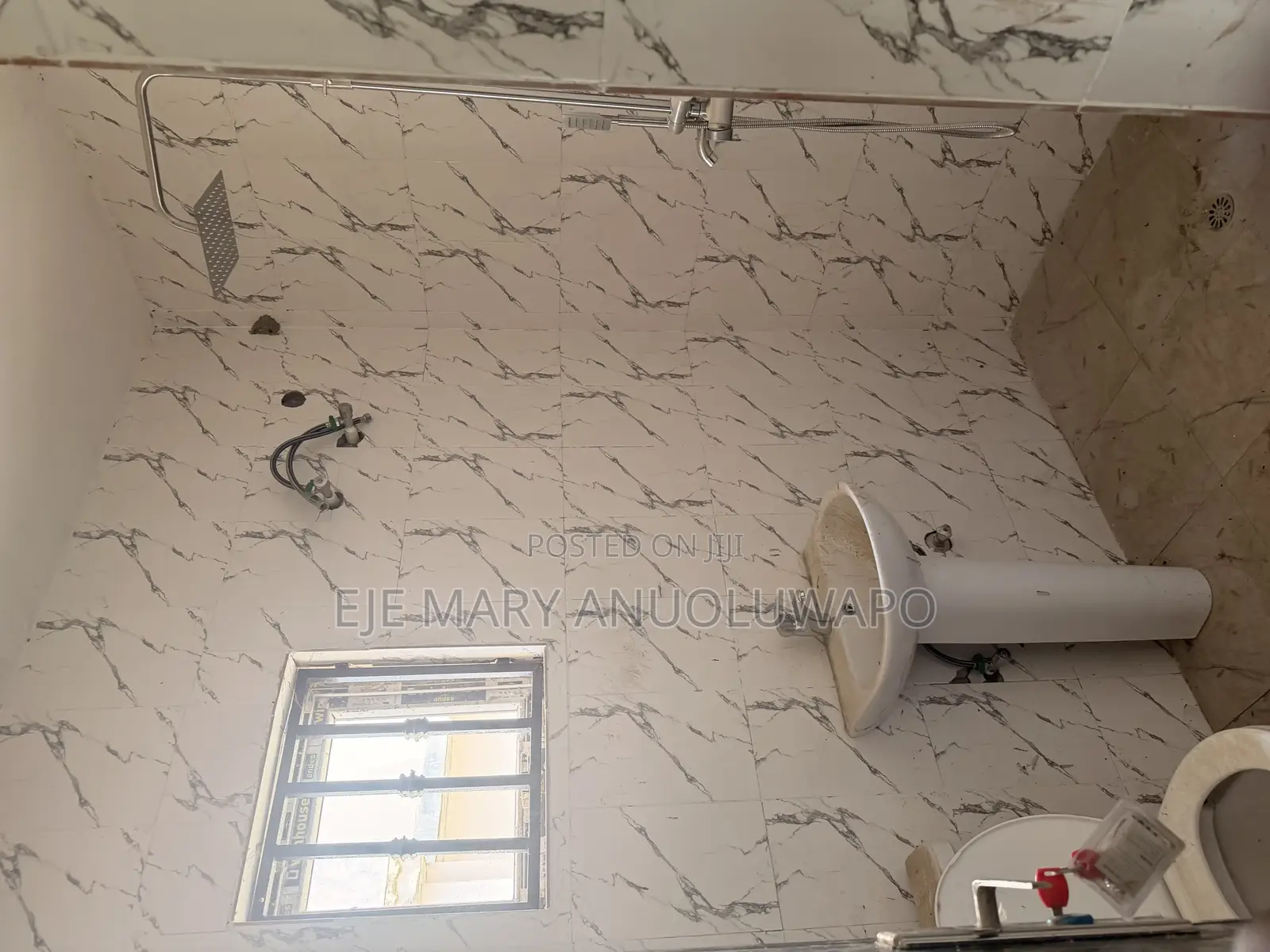 5bdrm Duplex in Brains And Hammers, Life Camp for sale
