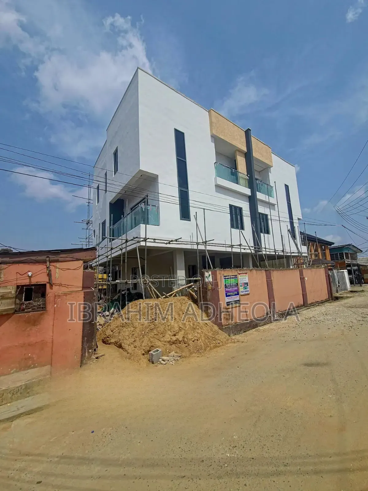 4bdrm Duplex in Maryland, Mende for sale