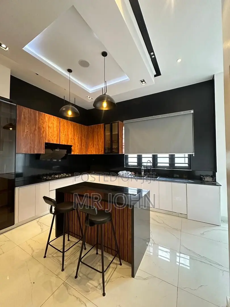 Furnished 5bdrm House in Ologolo Owo Pr, Lekki for sale