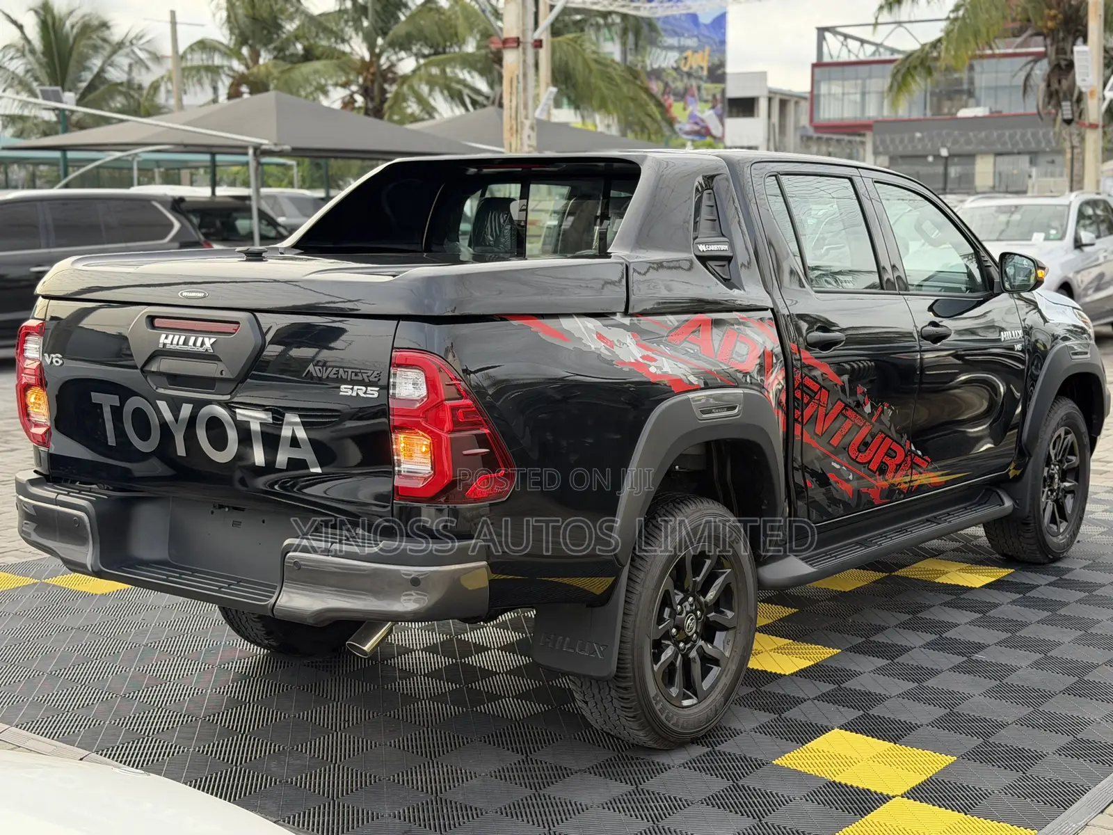 New Toyota Hilux 2025 Black