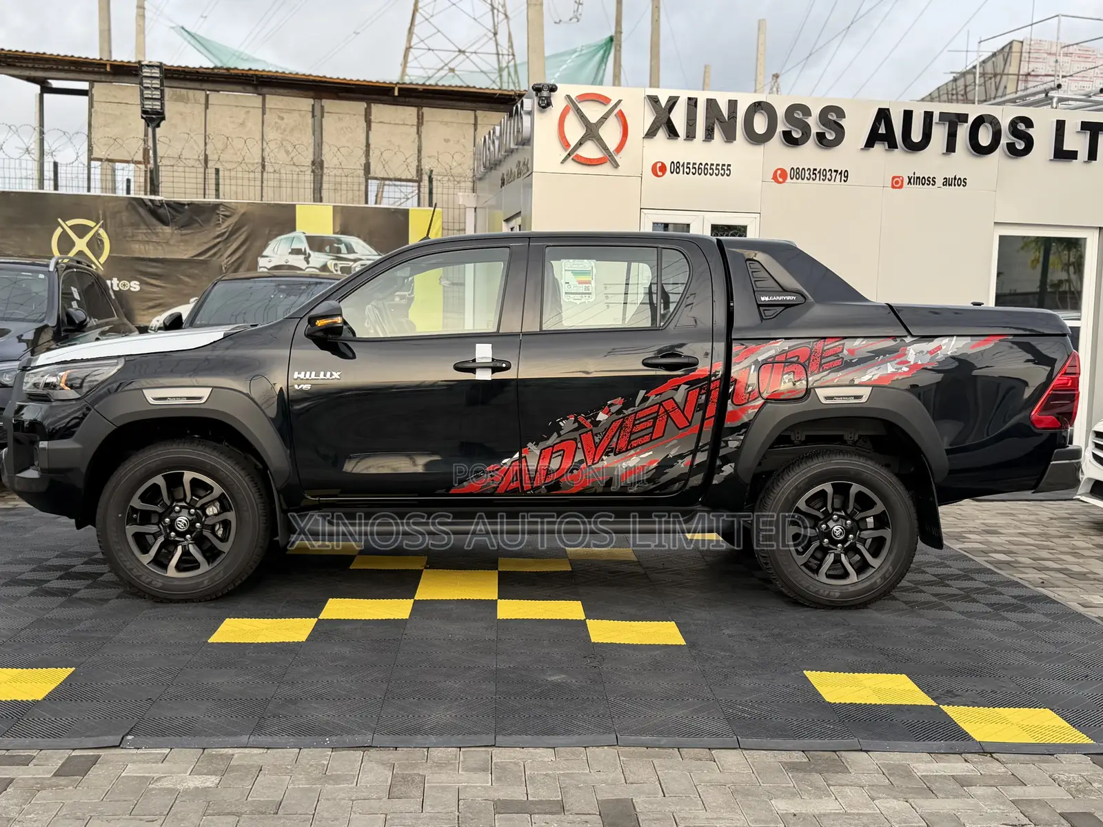 New Toyota Hilux 2025 Black