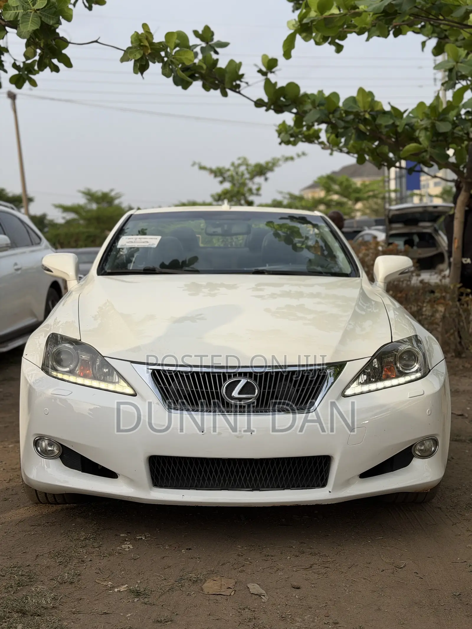 Lexus IS 250 C Automatic 2011 White