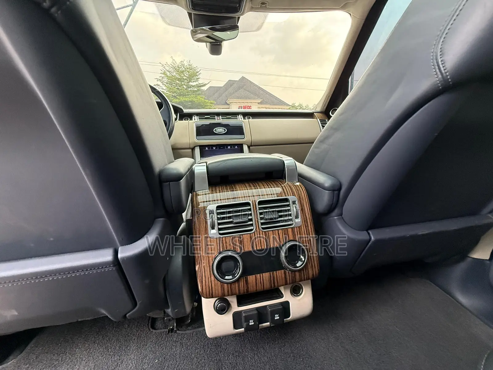 Land Rover Range Rover 3.0L Supercharged HSE 2016 Blue