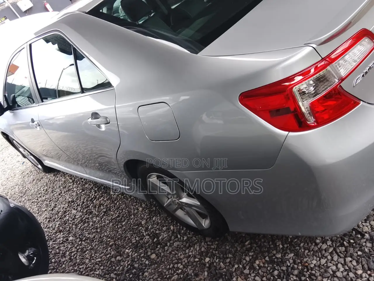 Toyota Camry SE 4dr Sedan (2.5L 4cyl 6A) 2013 Silver