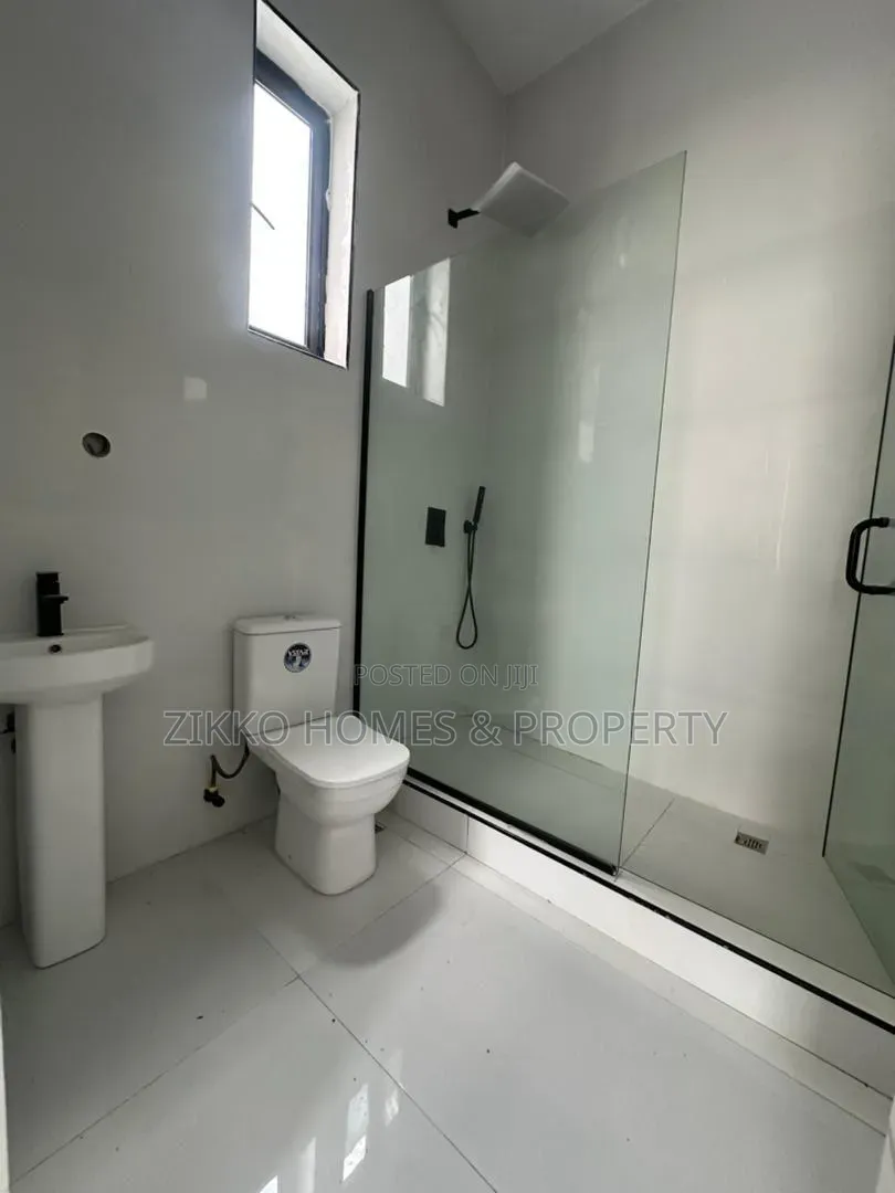5bdrm Duplex in Ajah, Lekki for sale