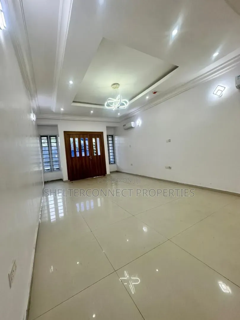 3bdrm Apartment in Ikoyi S.W for rent