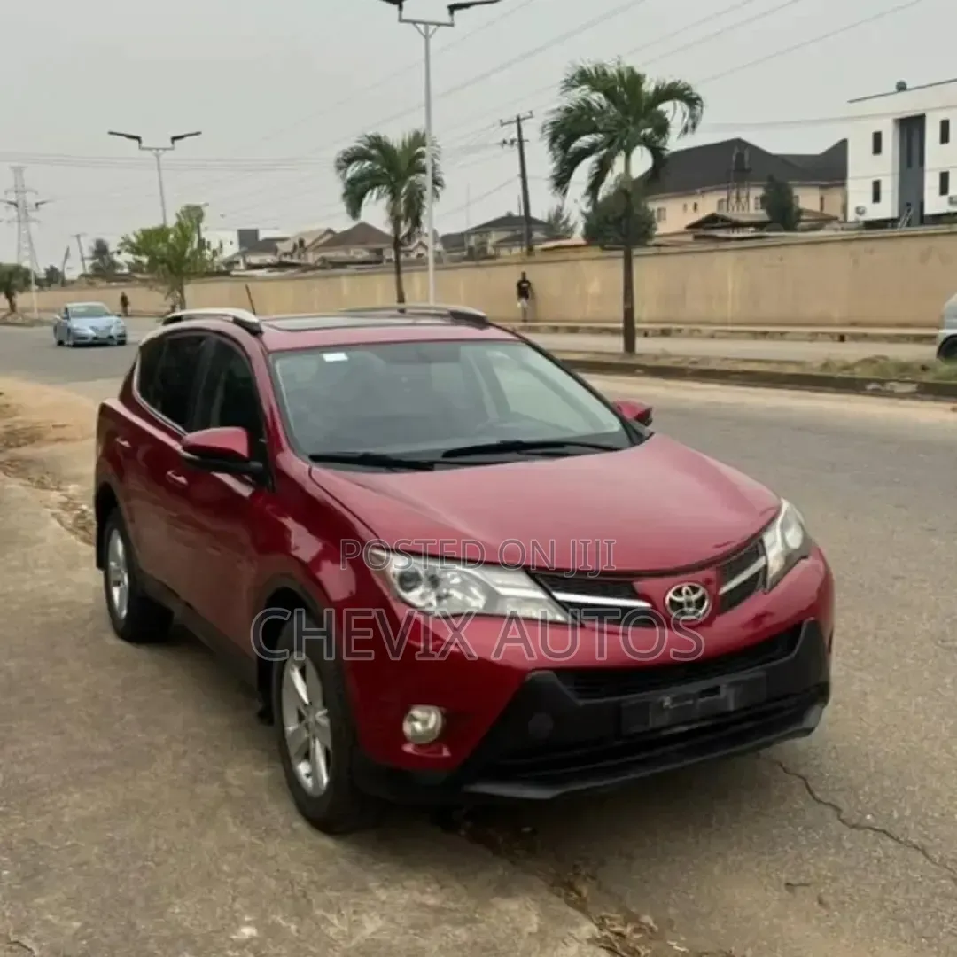 Toyota RAV4 XLE AWD (2.5L 4cyl 6A) 2013 Red