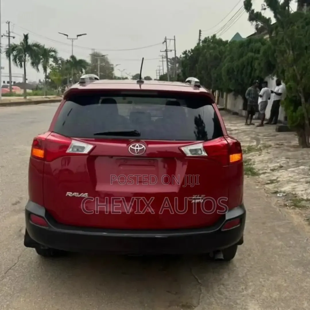 Toyota RAV4 XLE AWD (2.5L 4cyl 6A) 2013 Red