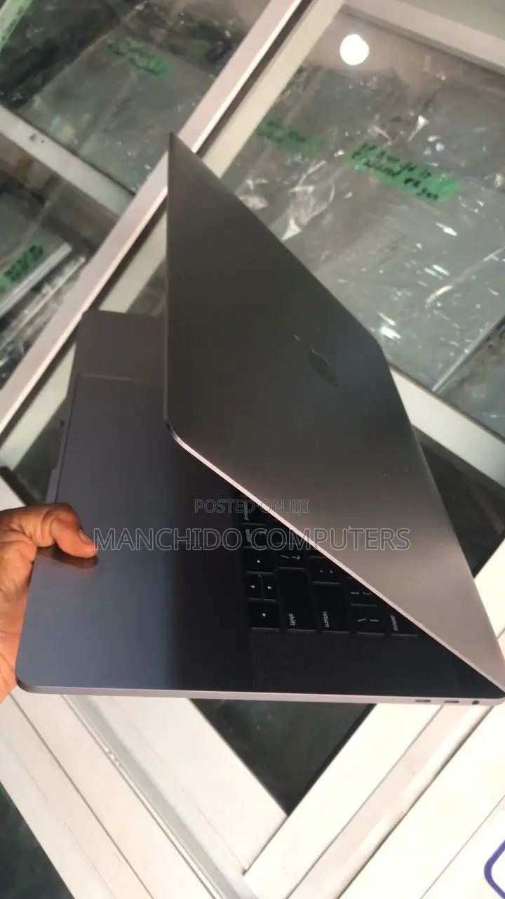 Laptop Apple MacBook Pro 2019 16GB Intel Core i7 SSD 1T