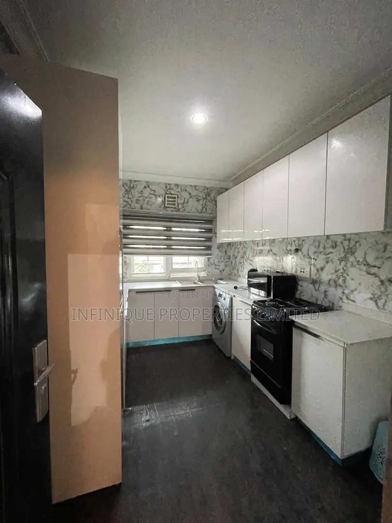 Furnished 3bdrm Apartment in Lekki Phase 1 for rent