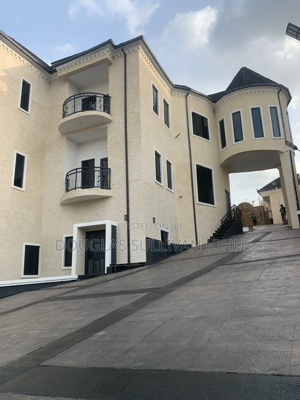 Furnished 7bdrm Mansion in Independence Layout, Enugu for sale