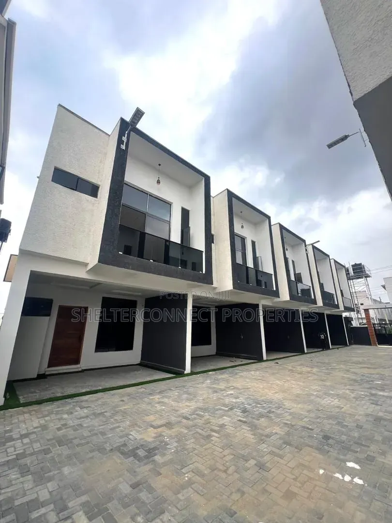 4bdrm Duplex in Ikota for rent