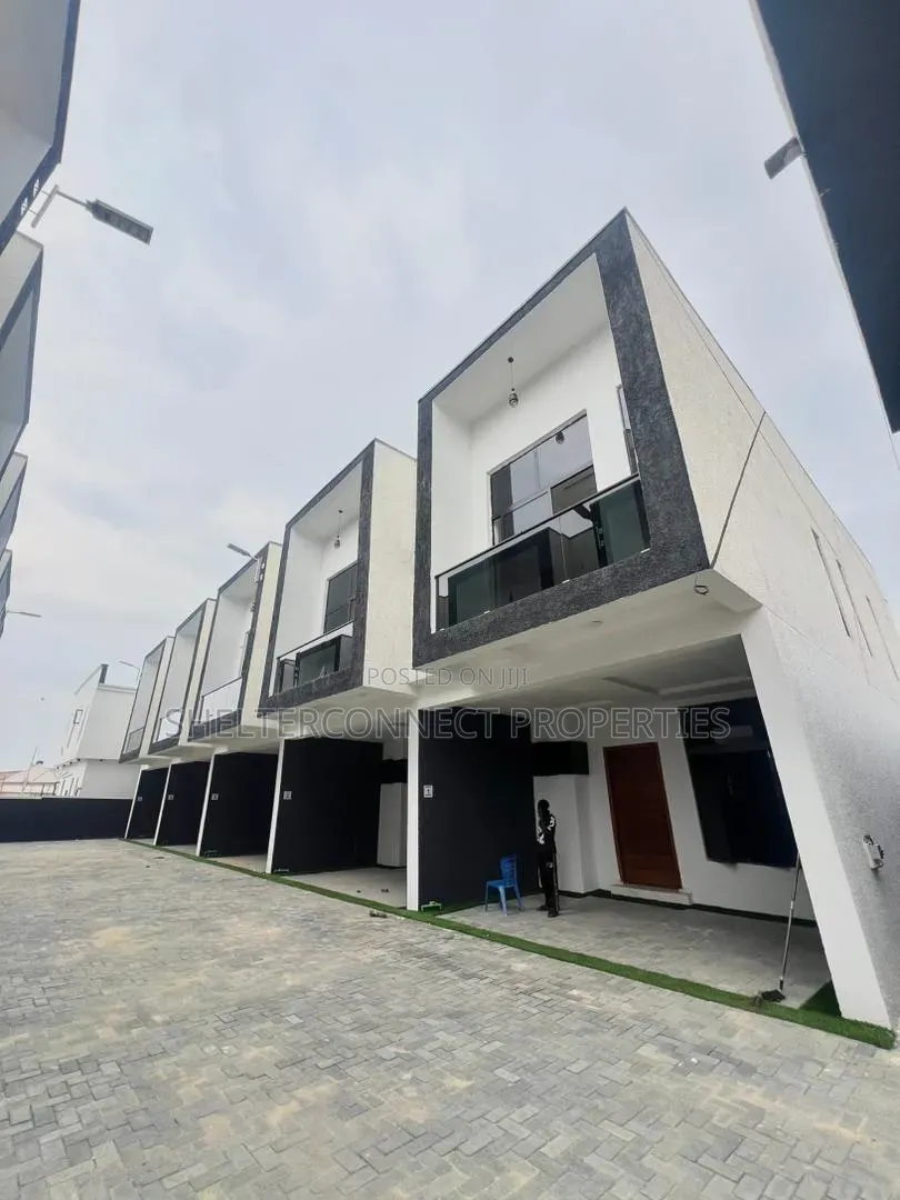 4bdrm Duplex in Ikota for rent