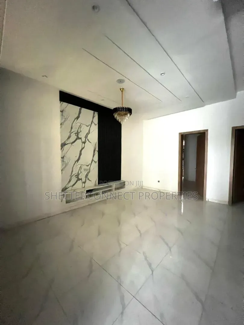 4bdrm Duplex in Ikota for rent