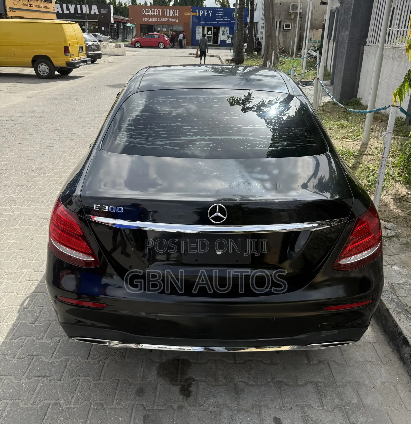 Mercedes-Benz E300 2018 Black