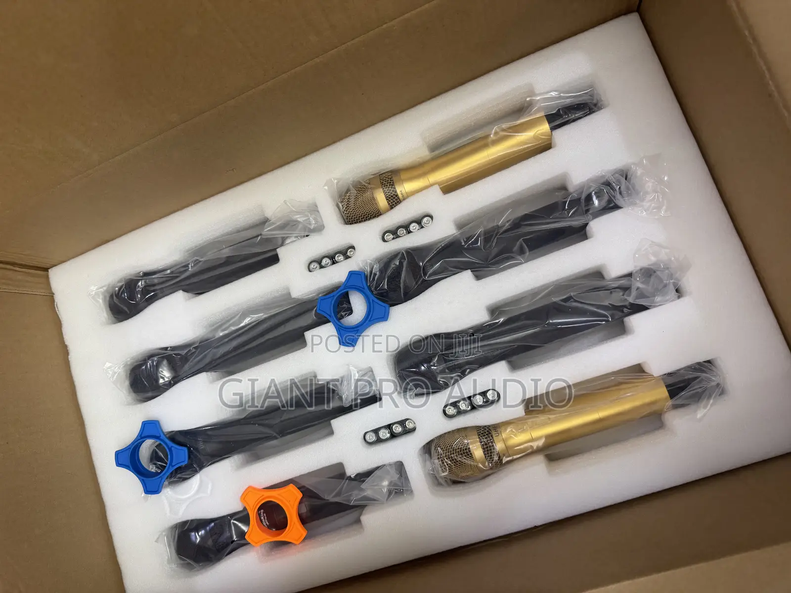 Audio King U608m 8 in 1 Wireless Microphone System