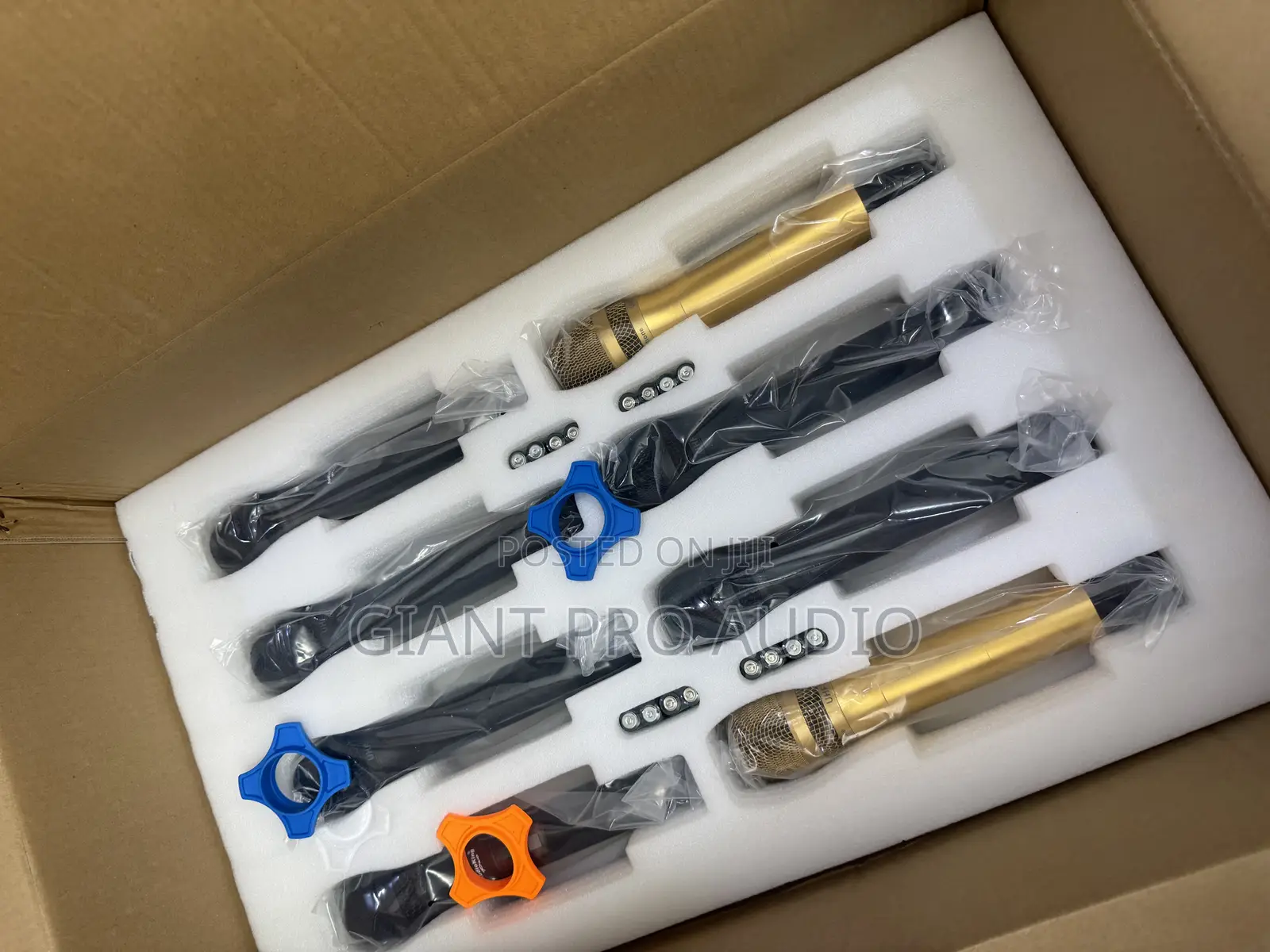 Audio King U608m 8 in 1 Wireless Microphone System