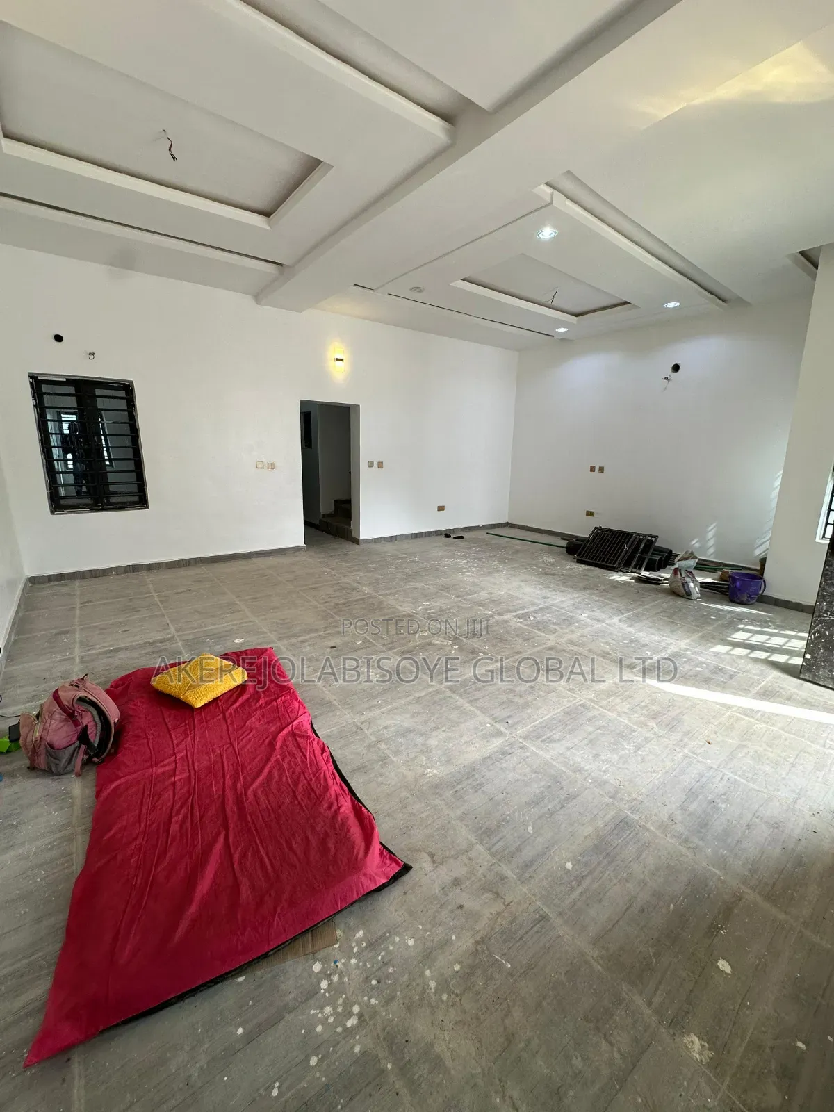 5bdrm Duplex in Close To Beger Yard for rent