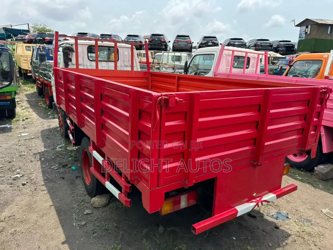 Toyota Dyna 200