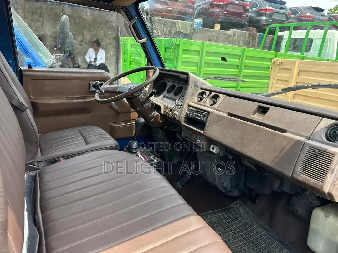 Toyota Dyna 200