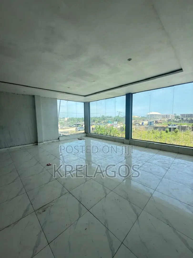 Prime Commercial Space for Lease