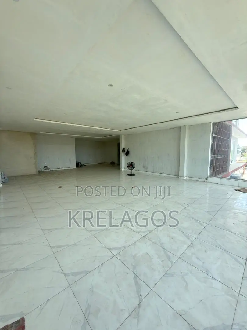 Prime Commercial Space for Lease