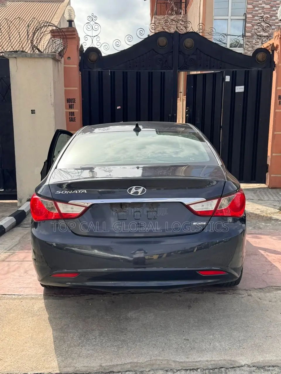 Hyundai Sonata Limited 2.0T Sedan (2.0L 4cyl 6A) 2011 Gray