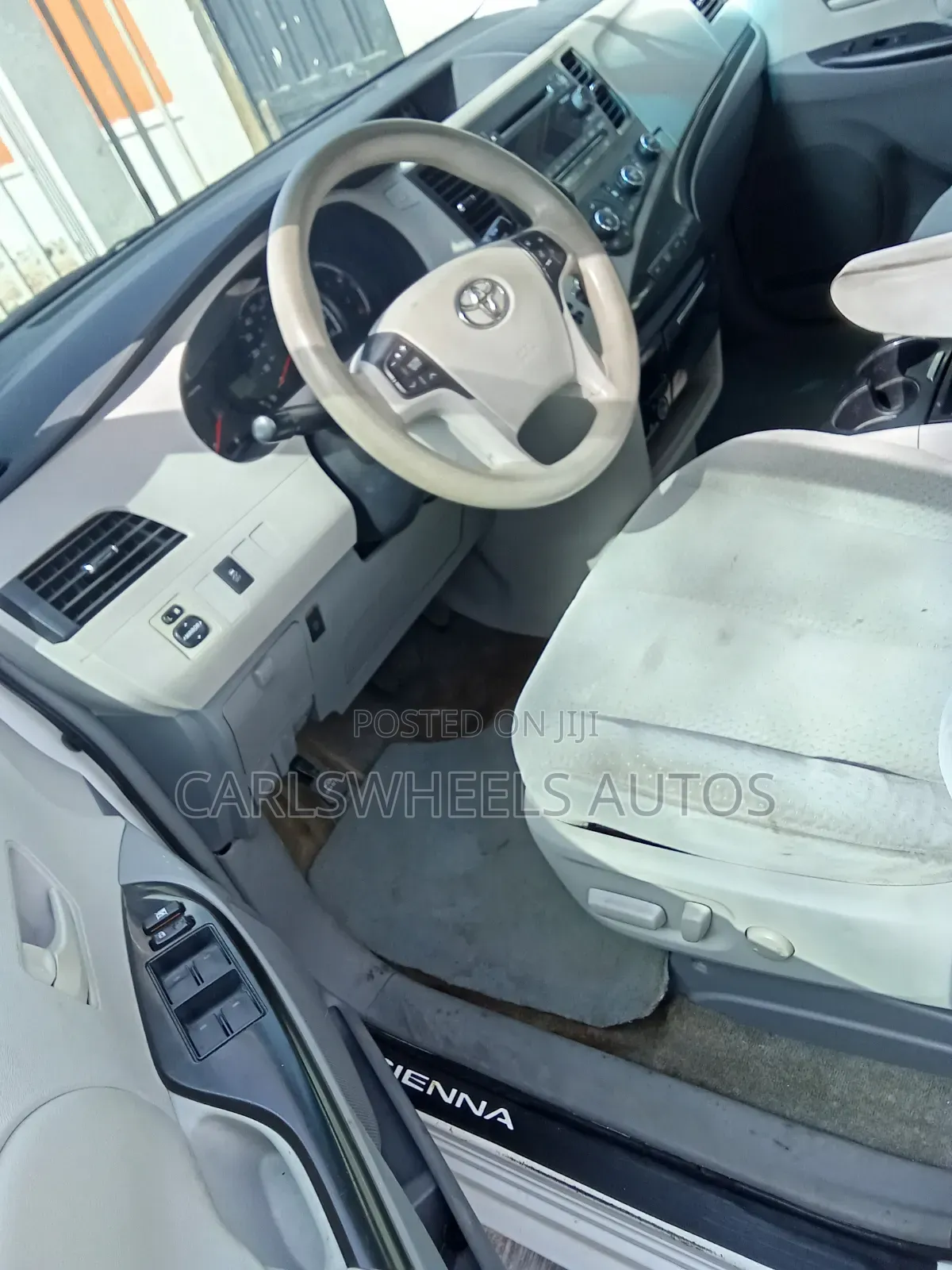 Toyota Sienna LE 7 Passenger Mobility 2011 White