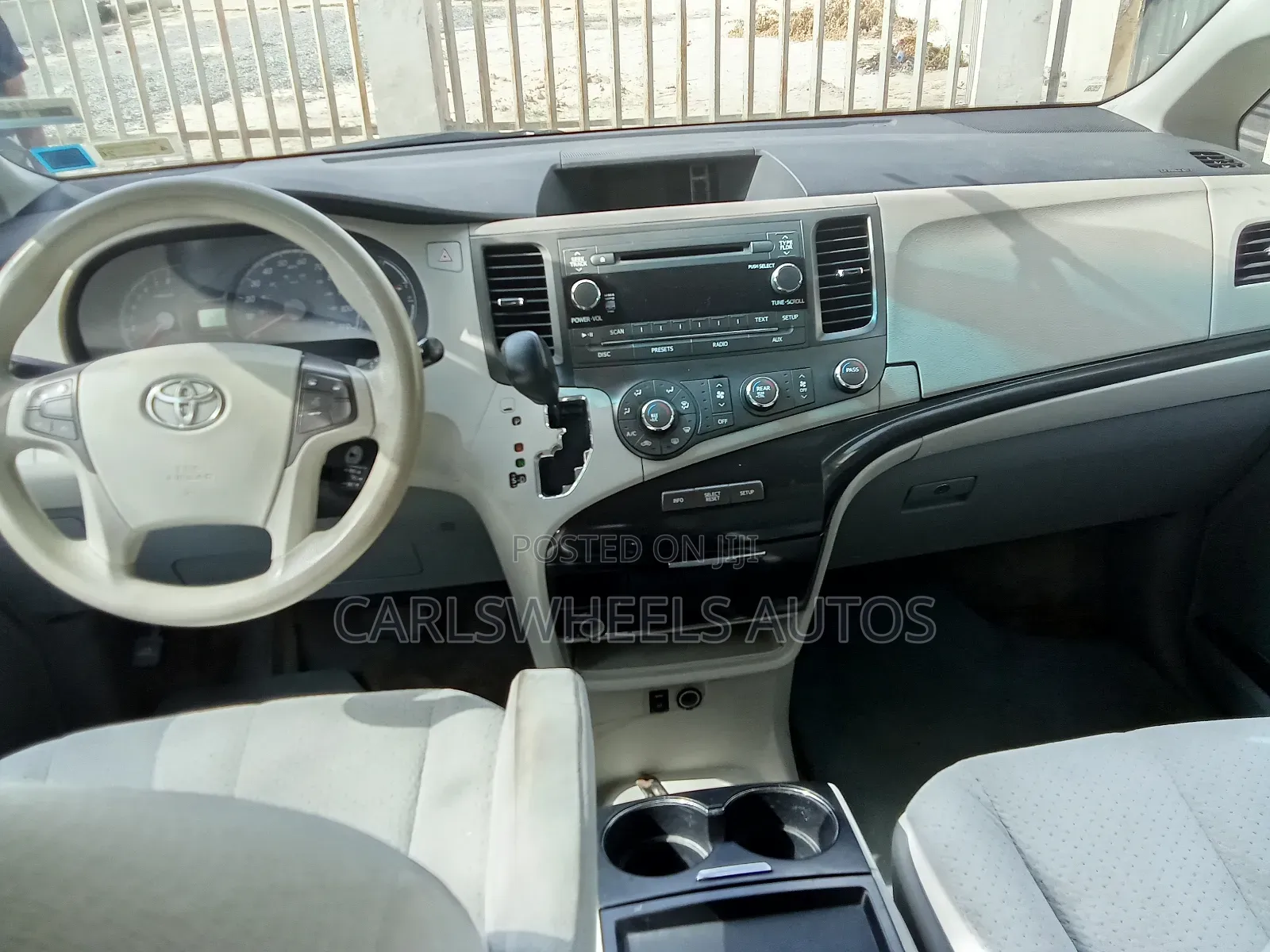 Toyota Sienna LE 7 Passenger Mobility 2011 White
