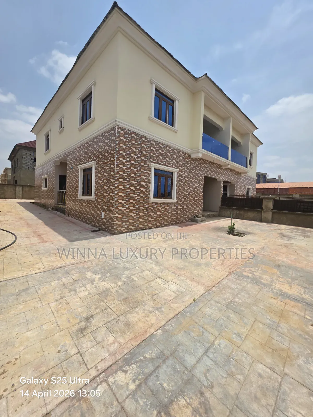 2bdrm Apartment in Csl Royal Homes, Lugbe District for rent